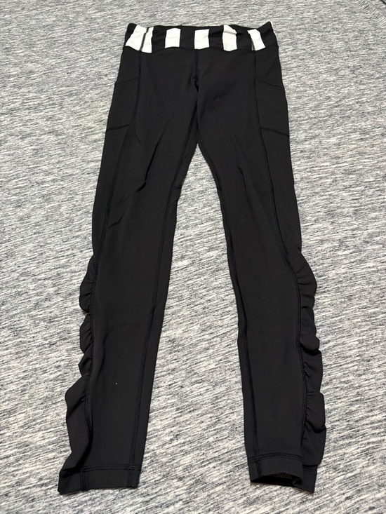 lululemon athletica Pants - Lululemon Speed Tight Black with Ruffle Size 6